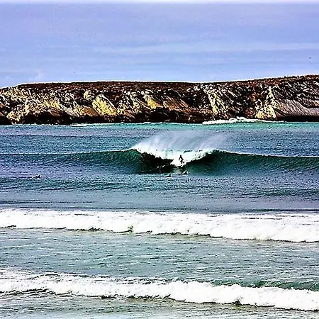 Villa Baleal Large For 10-11 Pax, 2 F/l, 4 Rooms, Pateo, Parking